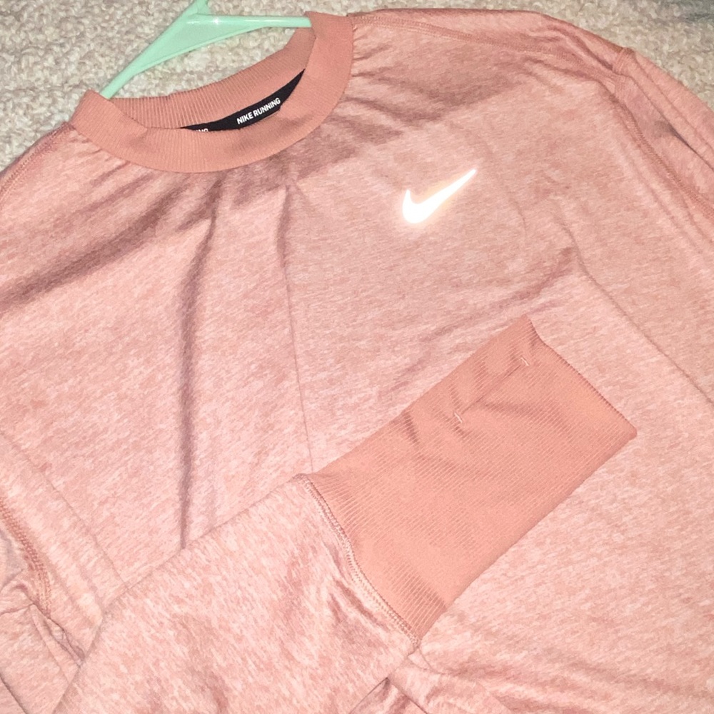 NWOT Nike Top